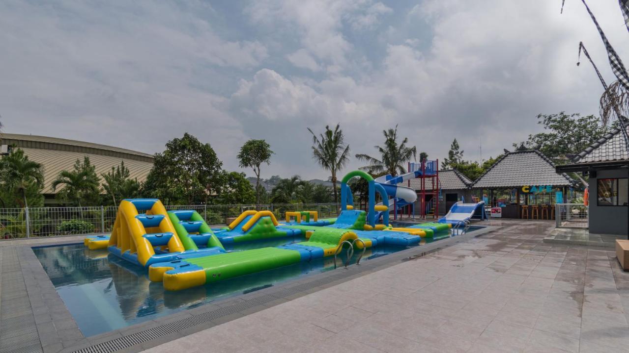The Wujil Resort & Conventions Semarang Exterior photo