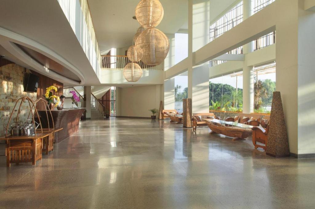 The Wujil Resort & Conventions Semarang Exterior photo