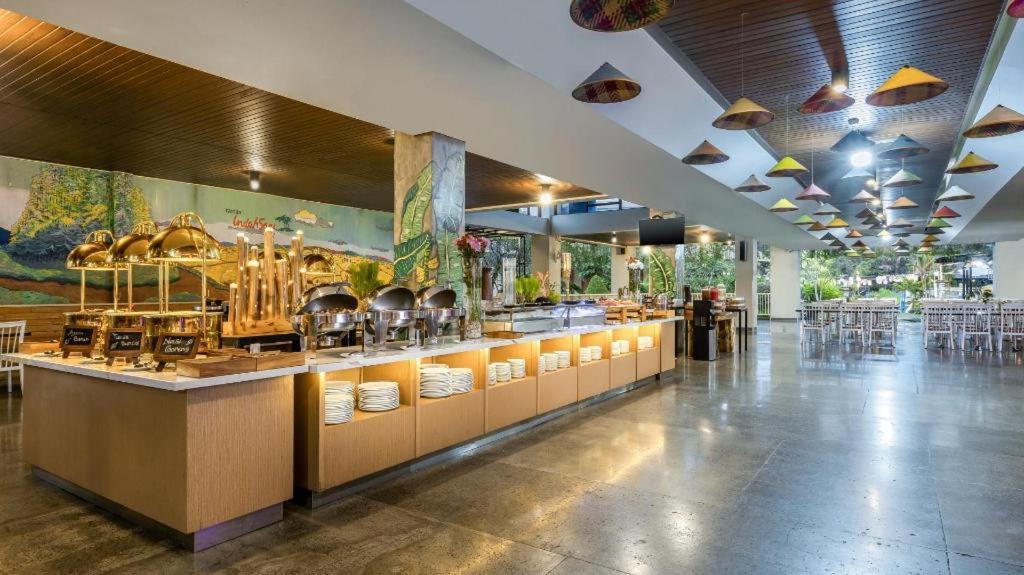 The Wujil Resort & Conventions Semarang Exterior photo