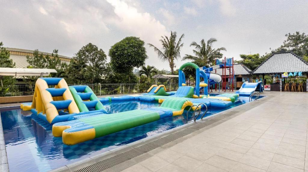The Wujil Resort & Conventions Semarang Exterior photo