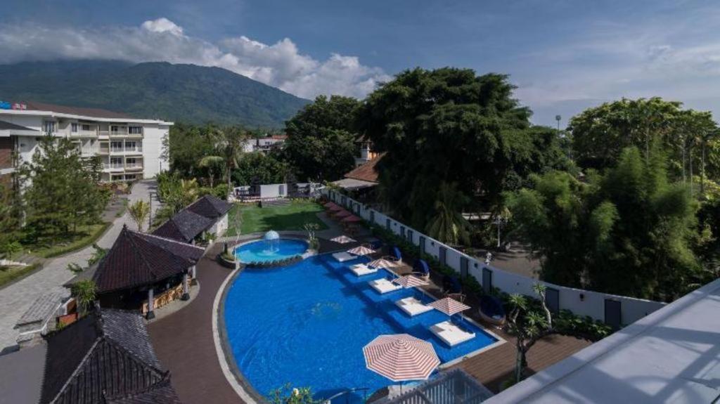 The Wujil Resort & Conventions Semarang Exterior photo