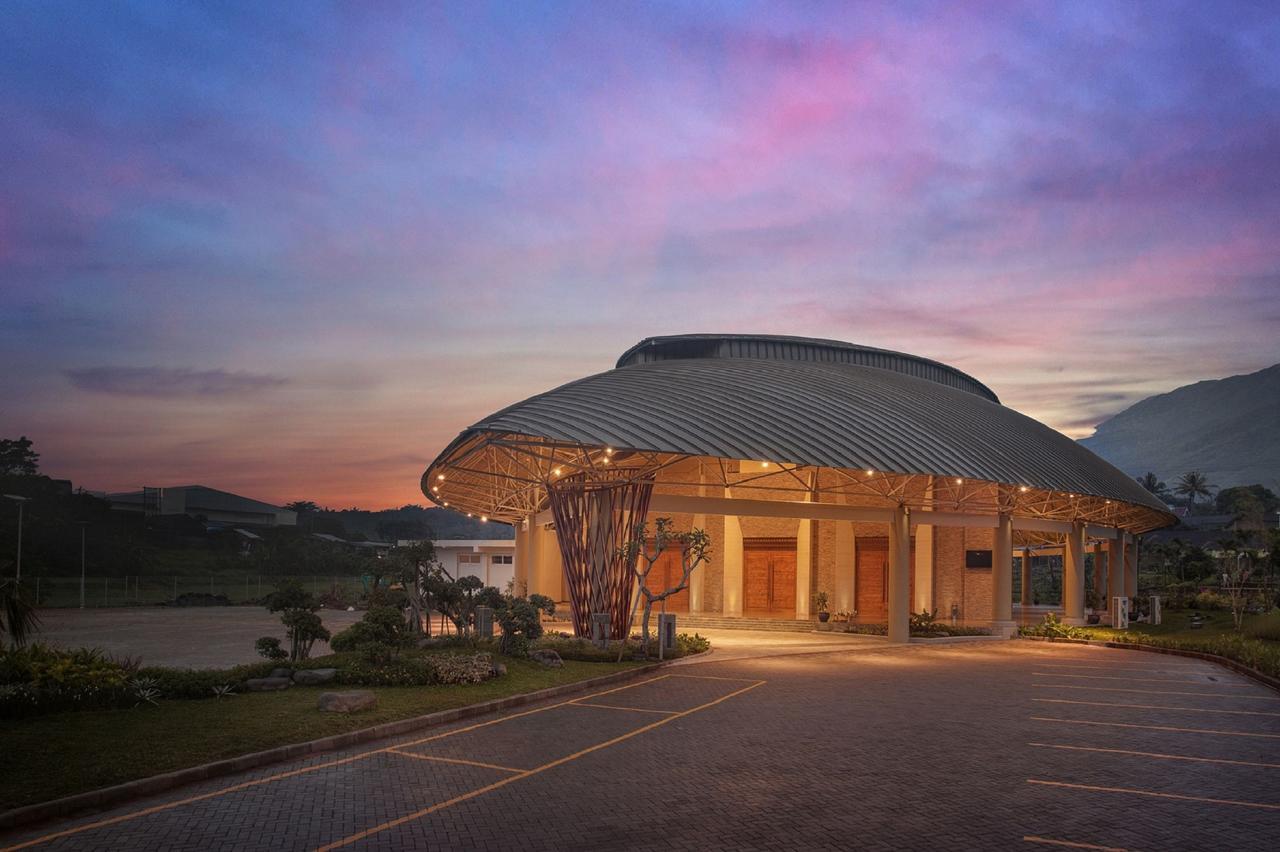 The Wujil Resort & Conventions Semarang Exterior photo