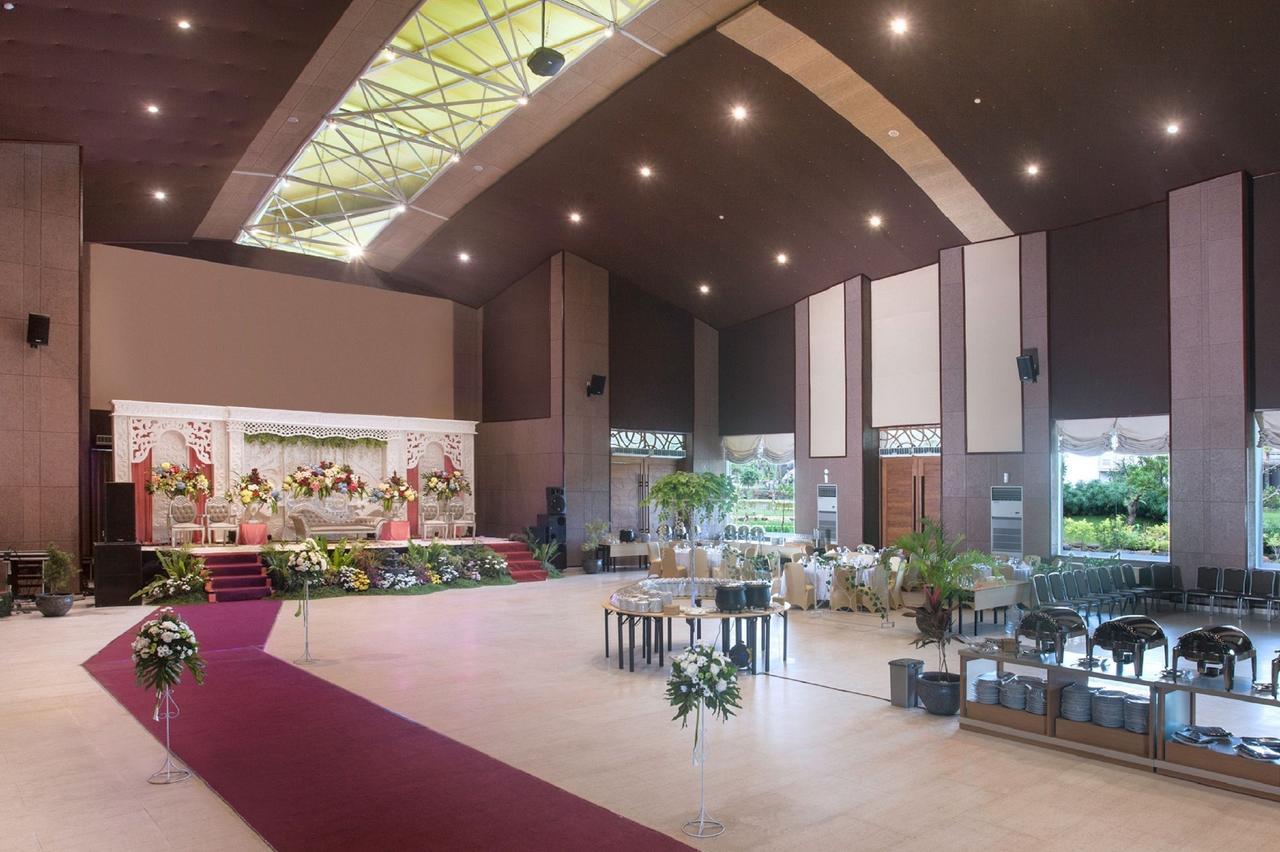 The Wujil Resort & Conventions Semarang Exterior photo