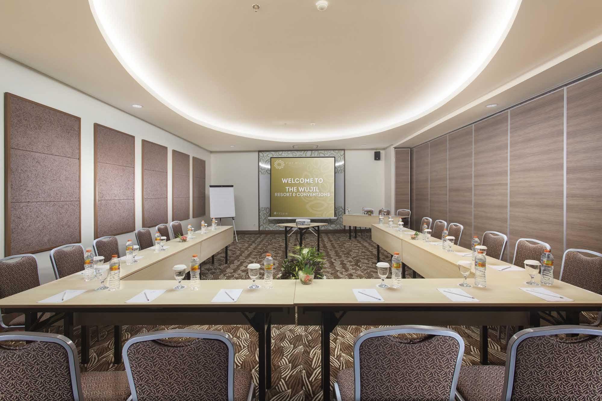 The Wujil Resort & Conventions Semarang Exterior photo